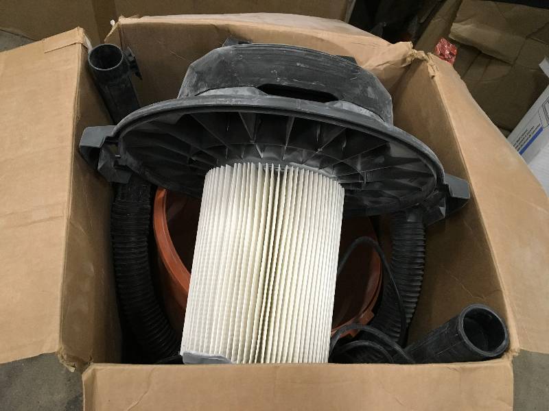 lot 9 image: Ridgid 6 Gallon WetDry Vac in working conditions