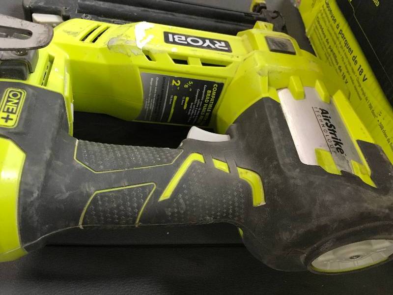 lot 19 image: Ryobi One  18 Volt Brad Nailer in  working conditions