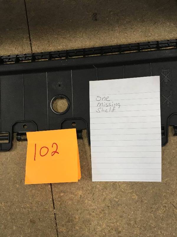 lot 102 image: Stanley Sawhorse Set of 2 (Missing 1 Shelf)