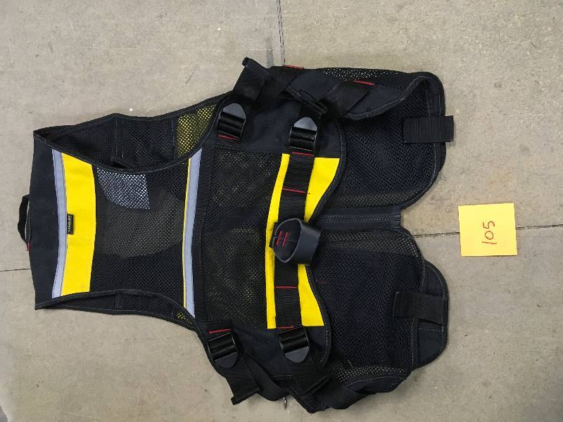 lot 105 image: Stanley Universal General Pupose Tool Vest, BlackYellow Mesh