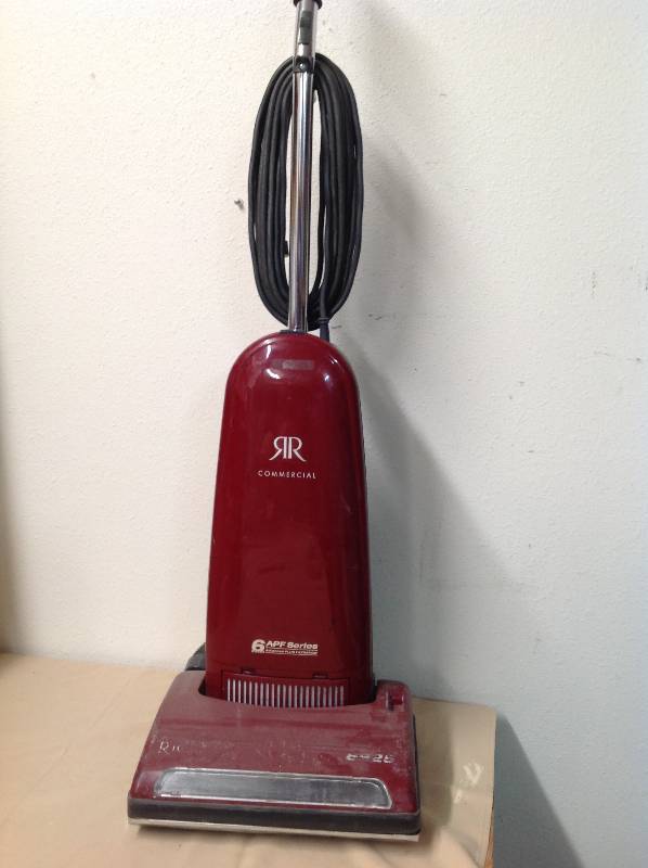 lot 5 image: Riccar Commercial Vacuum - 8925
