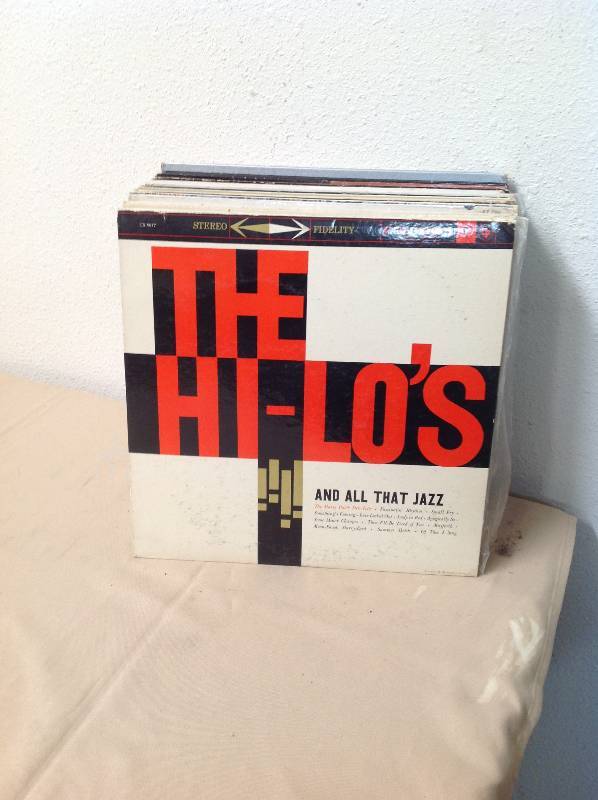 lot 32 image: 30 or more LPs of various artiest and genera