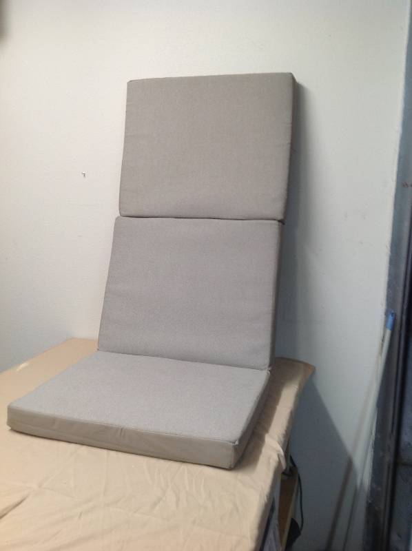 lot 85 image: Foldable Sleeping Mat