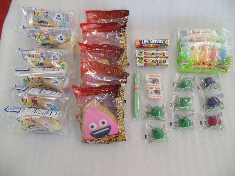 lot 10 image: Assorted Candy