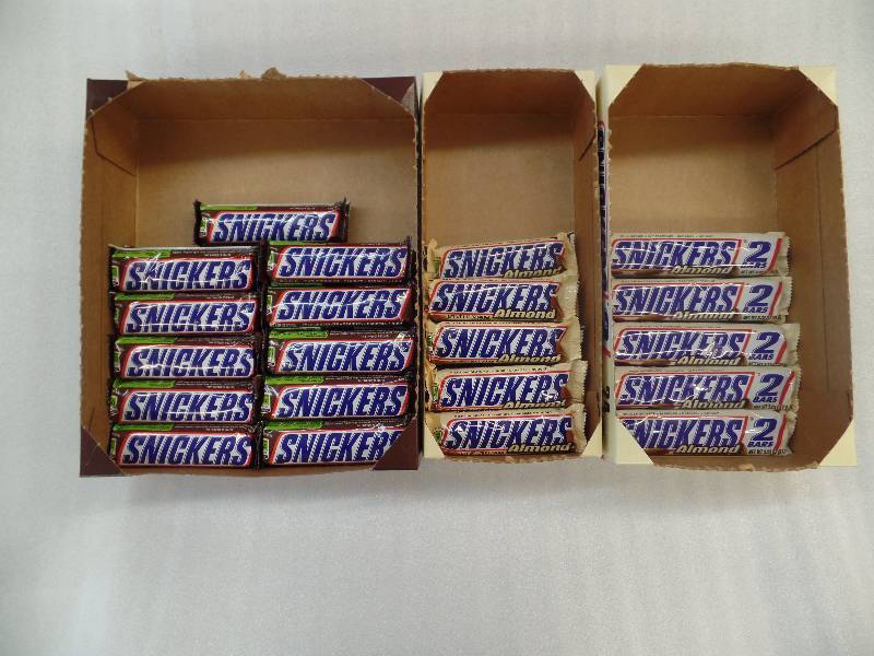lot 16 image: Snickers