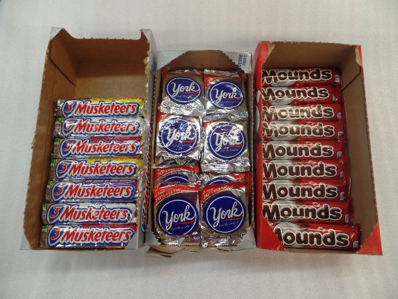 lot 22 image: Chocolate Bars