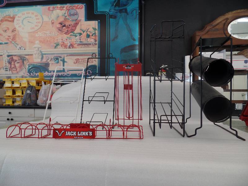 lot 45 image: Display racks