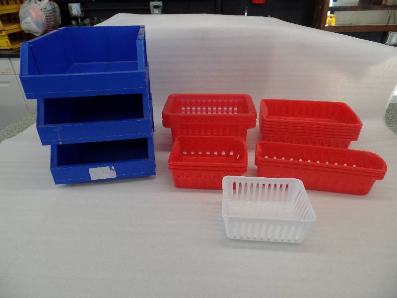 lot 51 image: Organizing bins