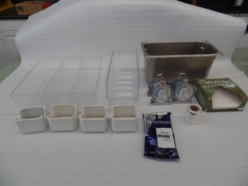 lot 67 image: Food Service Items