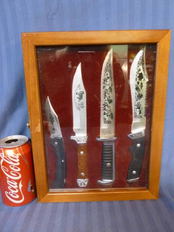lot 4 image: Knife Set