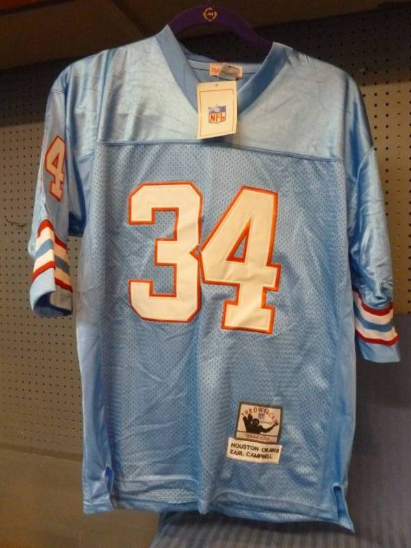 lot 14 image: Sports Jersey