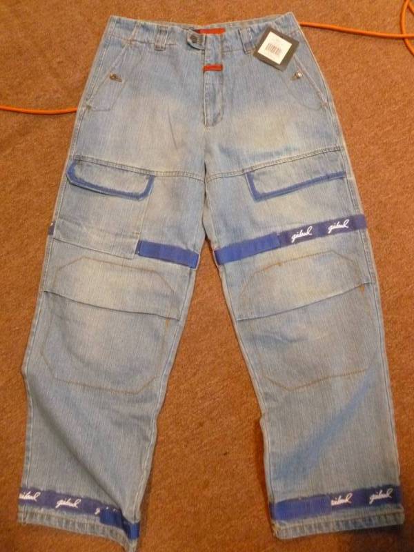 lot 20 image: New Mens Pants