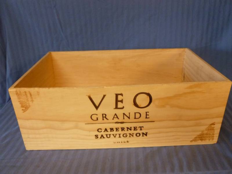 lot 48 image: Wooden Box