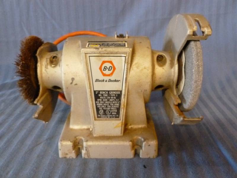 lot 53 image: Bench Grinder