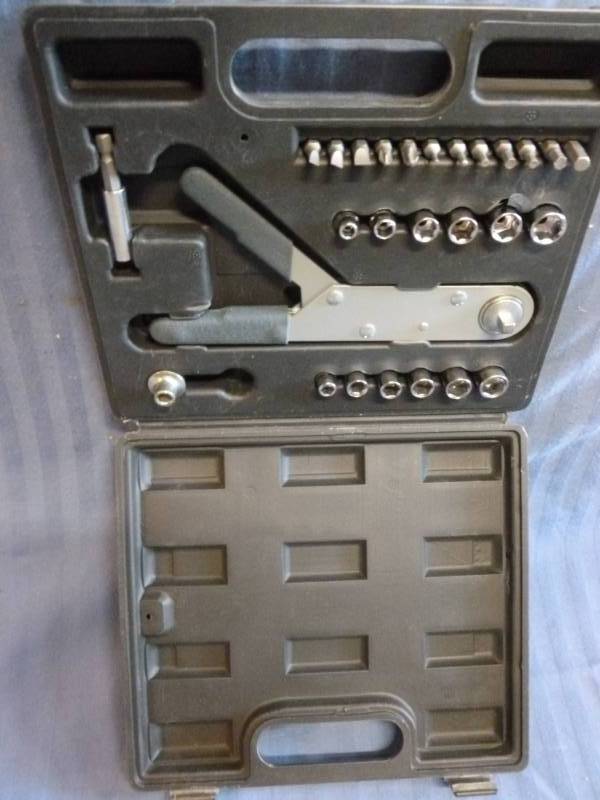 lot 62 image: Tool Set