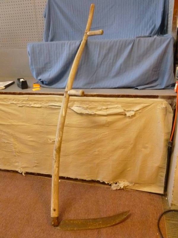 lot 76 image: Antique Scythe