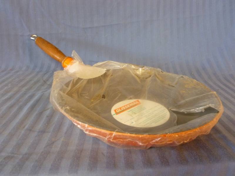 lot 94 image: Cast Iron Pan