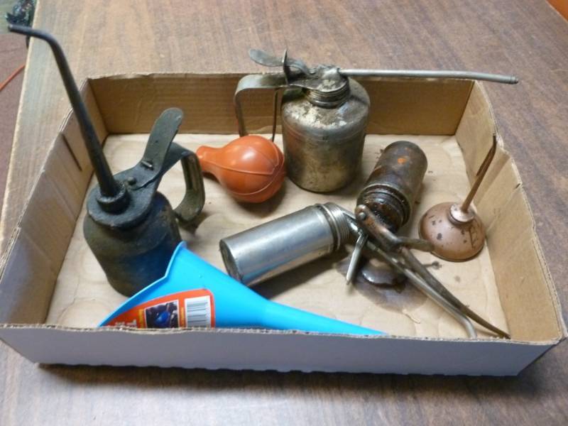 lot 125 image: Vintage Oilier Cans