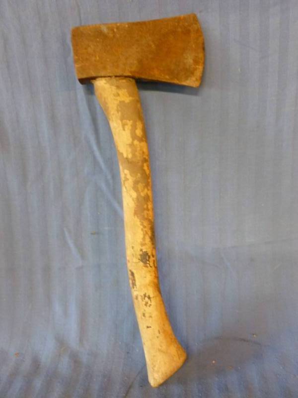 lot 126 image: Camp Ax