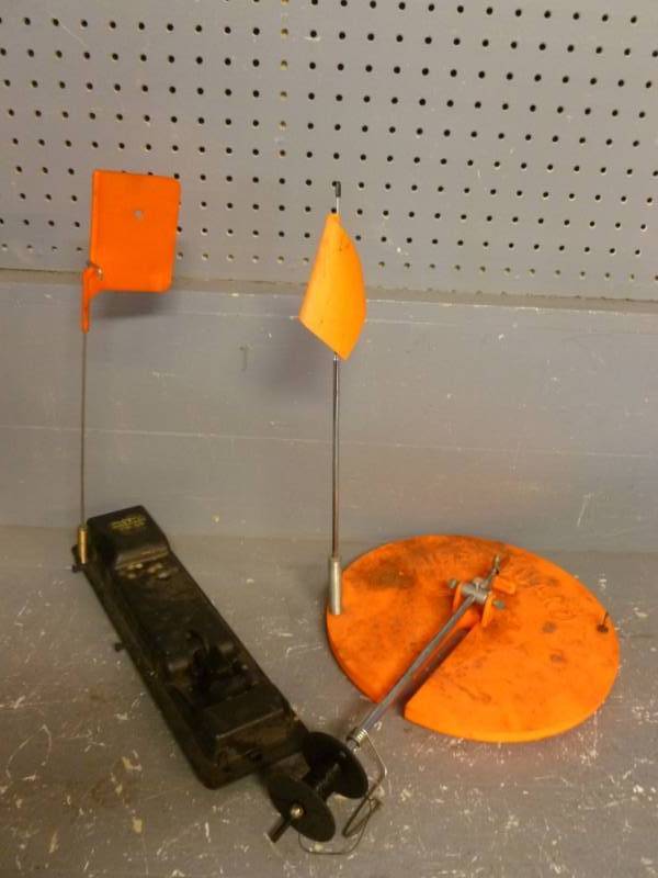 lot 134 image: Ice Fishing Items