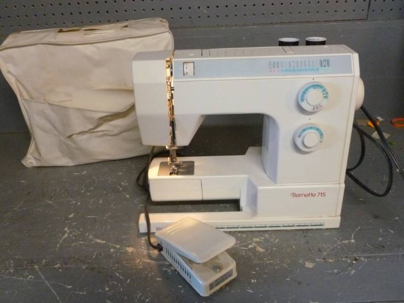 lot 140 image: Bernina Sewing Machine