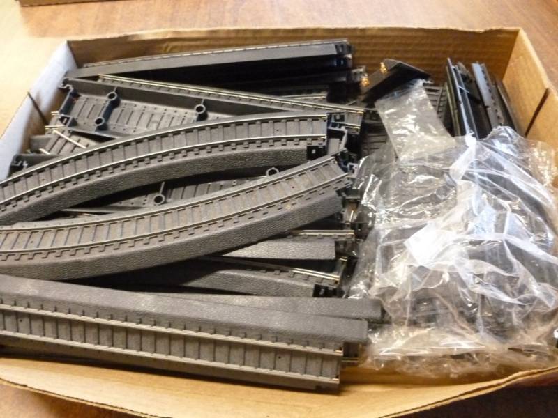 lot 184 image: HO Scale Track