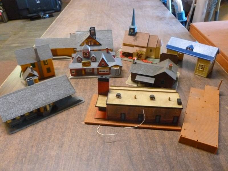 lot 193 image: Train Set Items