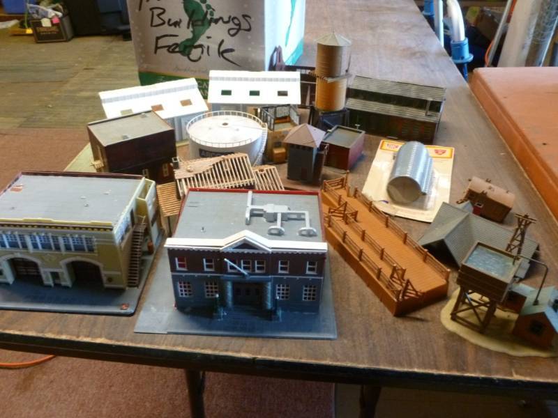 lot 194 image: Train Set Items