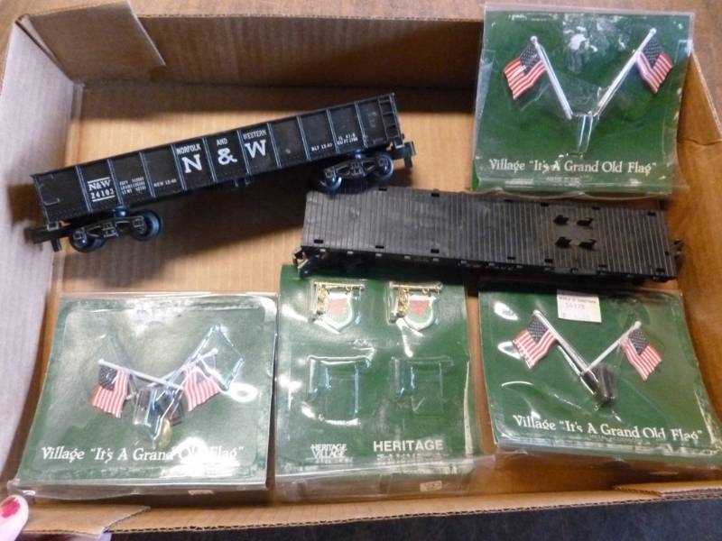 lot 200 image: Train Cars