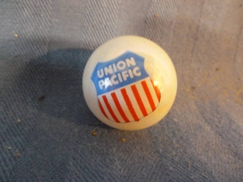lot 211 image: Logo Marble