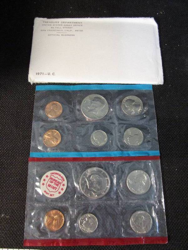 lot 1 image: 1971 Mint Sets (d &s)