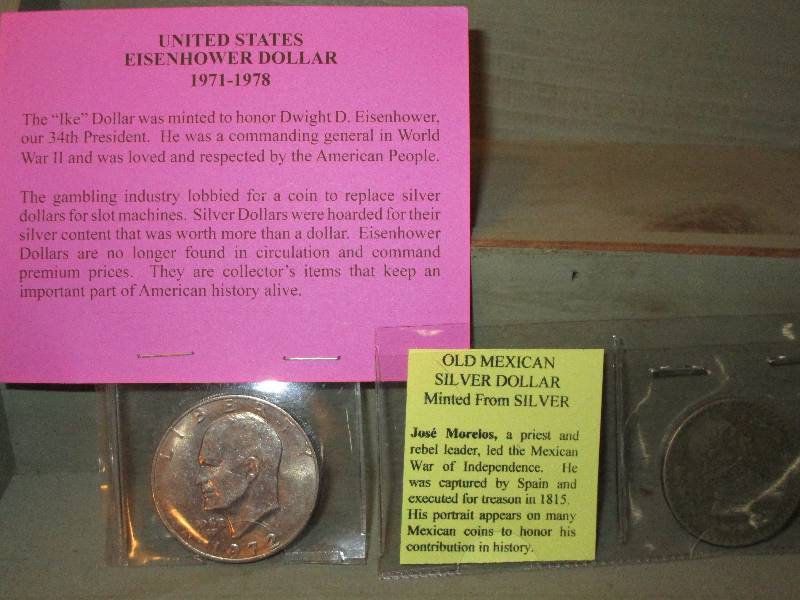 lot 4 image: IKE Dollar & 1958 PESO (10% Silver)