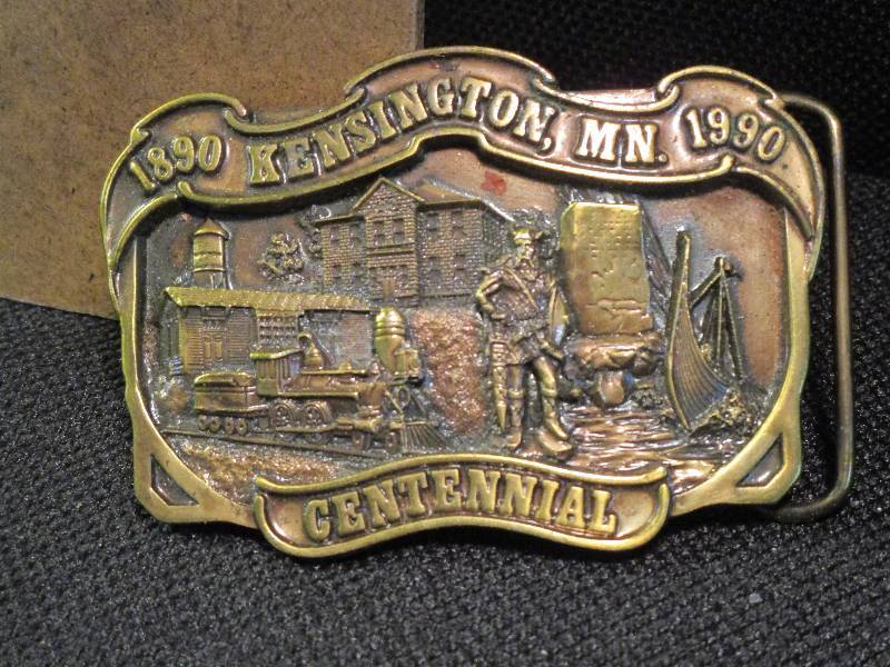 lot 26 image: Belt Buckle