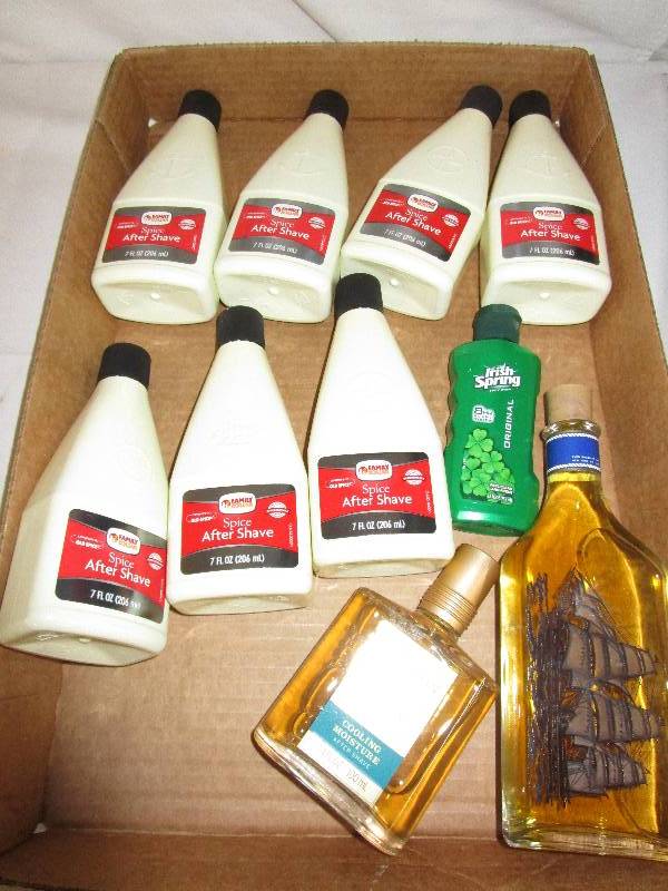 lot 52 image: Stetson Cologne and Various Bottles of aftershave
