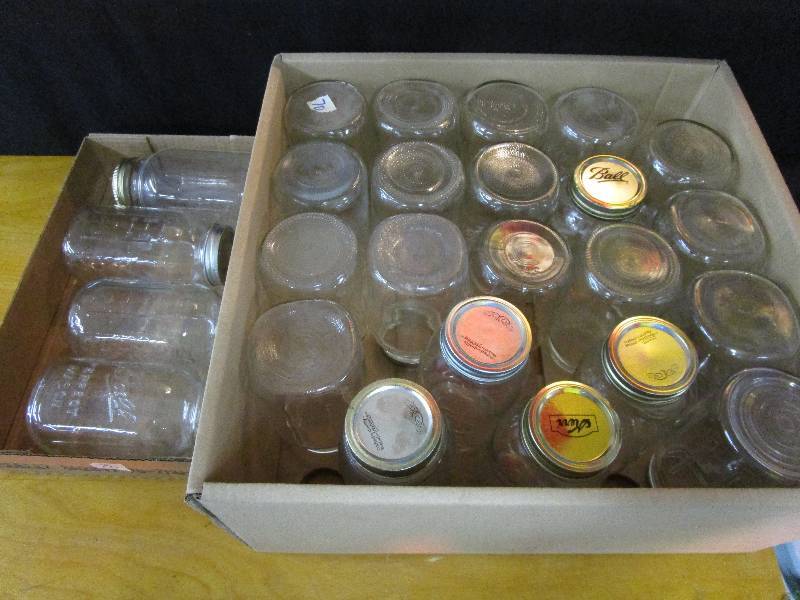 lot 71 image: 25 Quart Jars