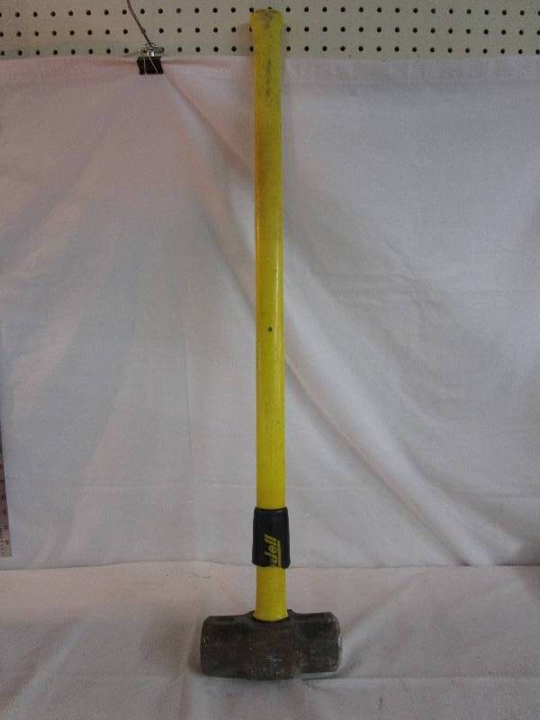lot 76 image: Maul