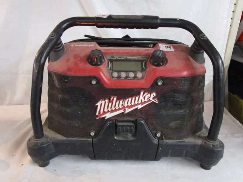 lot 79 image: Milwawkee Construction Radio