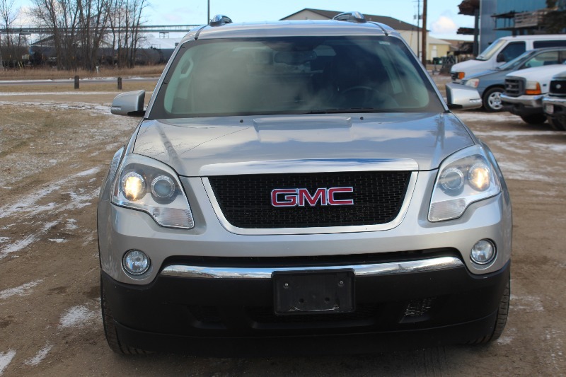 lot 2105 image: 2008 GMC Acadia SLT AWD - Very Well Equipped -