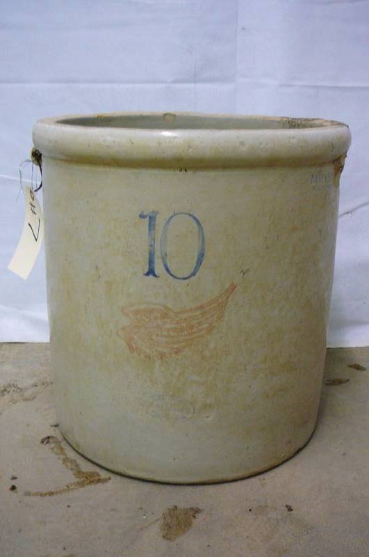 Redwing Crock #10