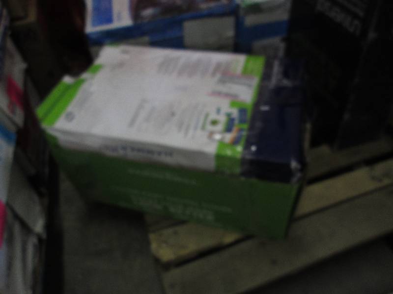 Case of 4 Reams Hammermill 80 lb Co...