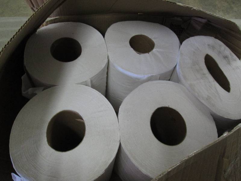 5 Rolls Boardwalk Centerpull Paper ...