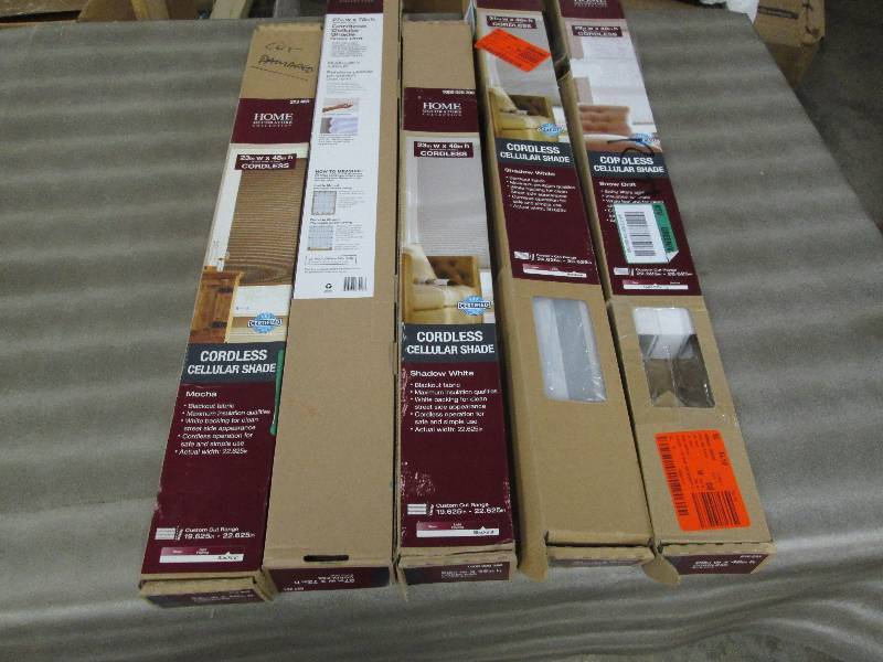 Lot of 5 Assorted Home Decorators C...