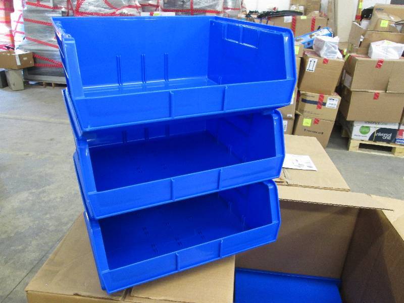 Akro-Mils AkroBin� Plastic Stackin...