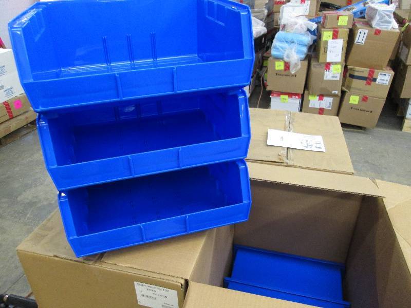Akro-Mils AkroBin� Plastic Stackin...