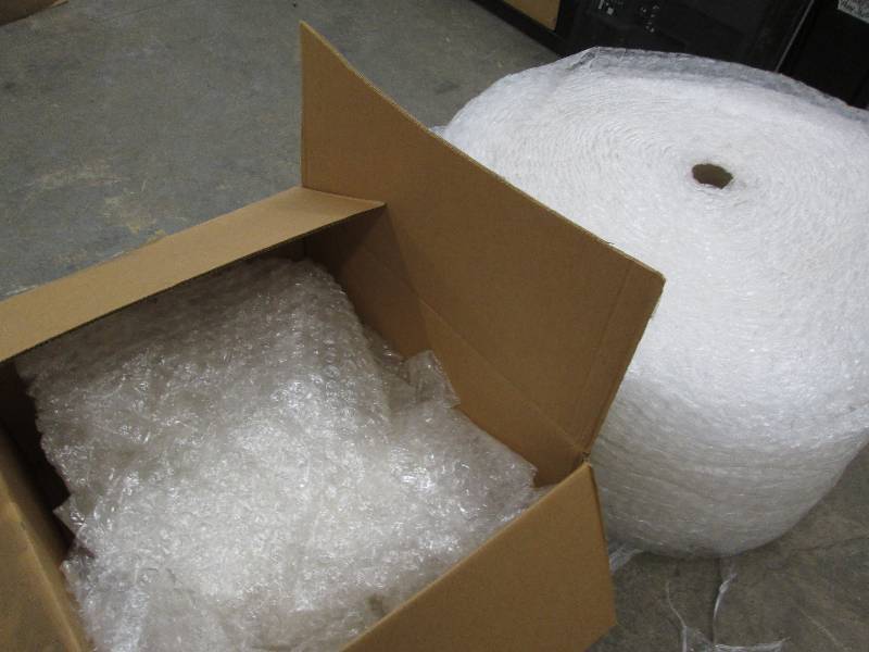 Large Roll & Box of Bubble Wrap...