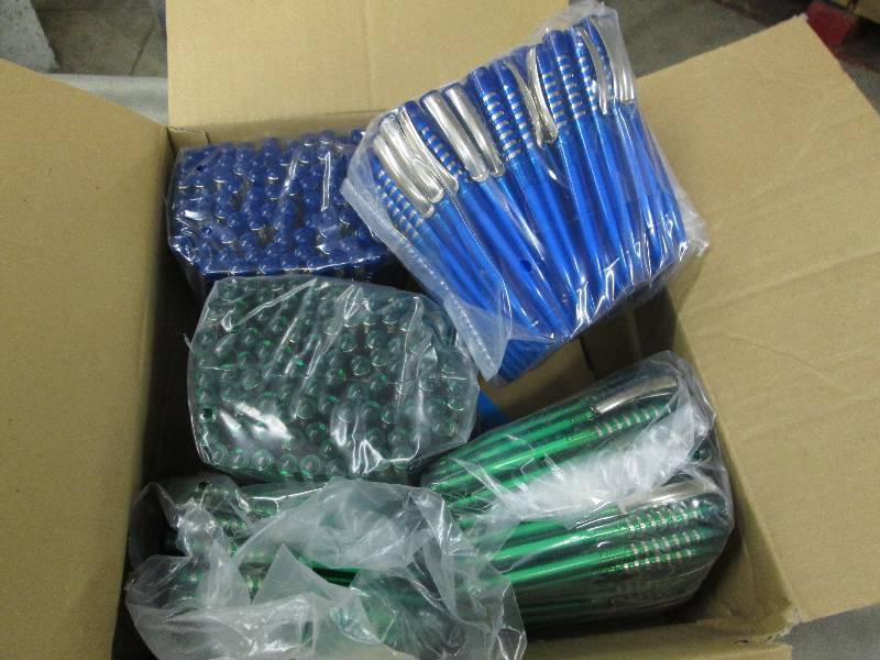 Case of Senator Spring Pens Green &...