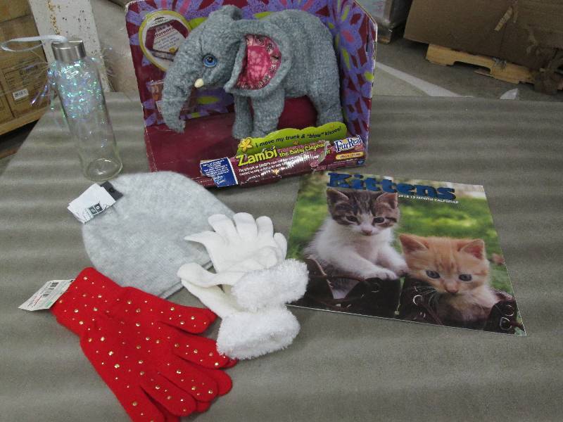 Gloves, Hat Kitten Calendar, Elepha...