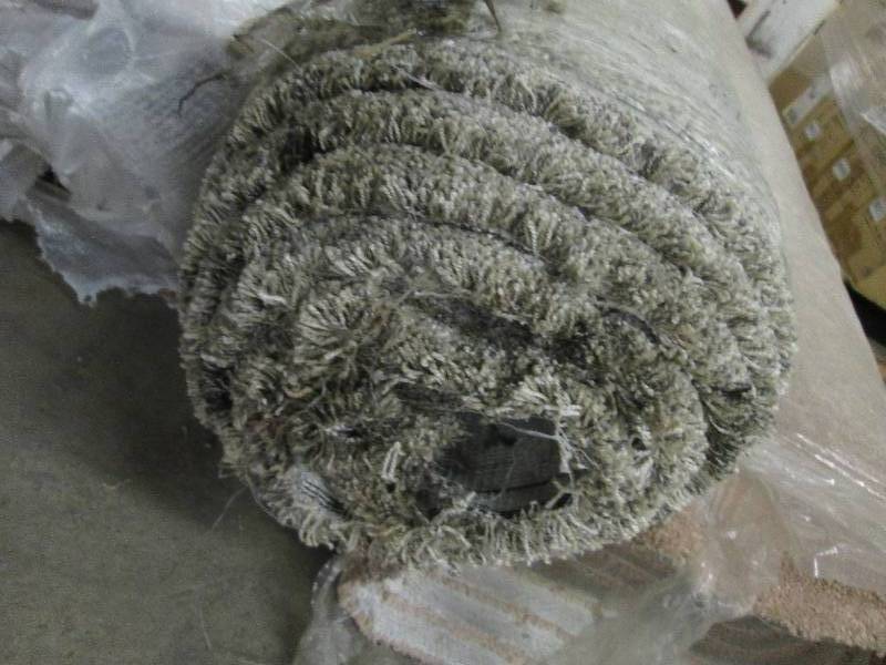 Roll of 146 x 167 Crystal Sand ...