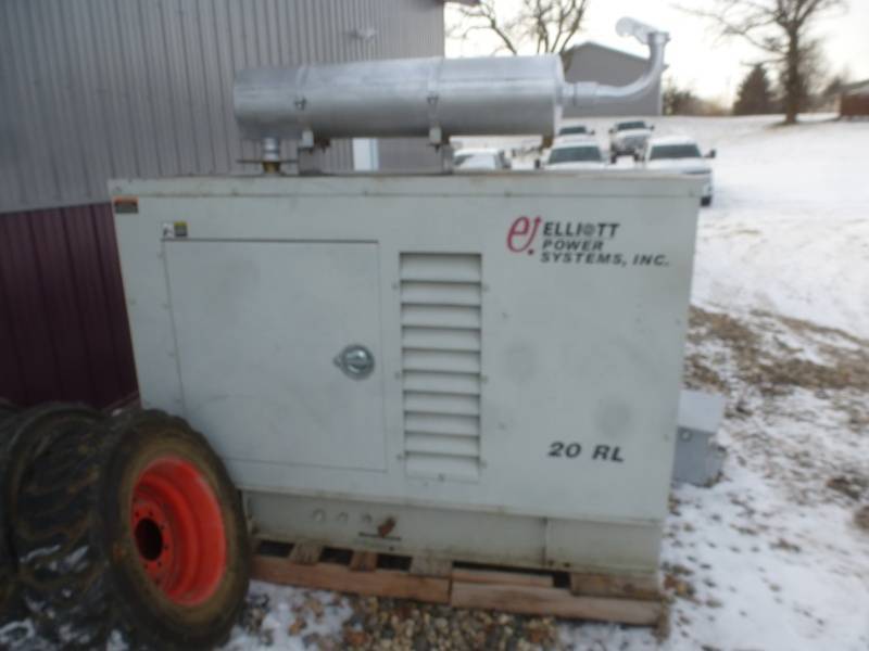 lot 1 image: Elliot Generator 20 RL