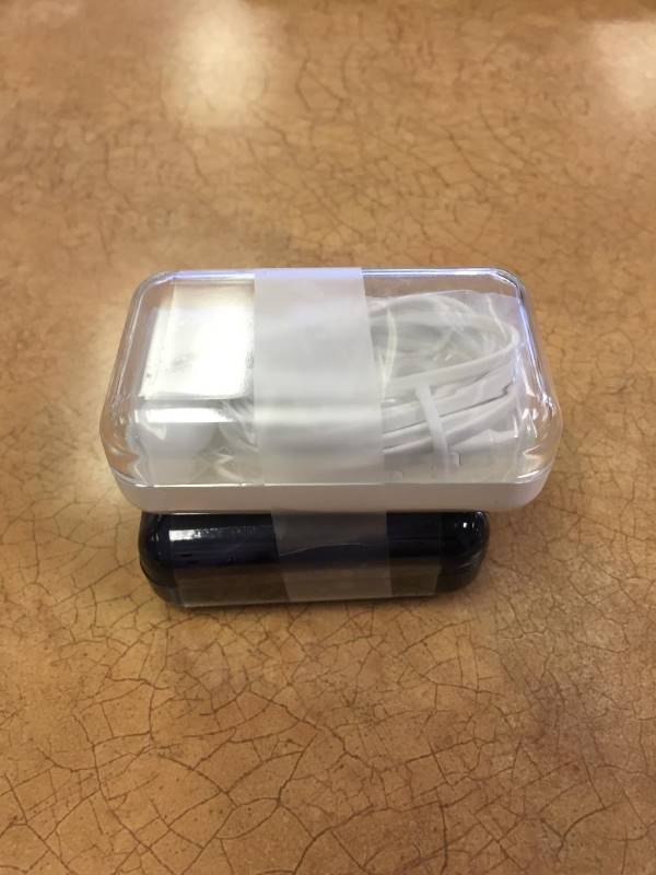 New, Samsung EO-EG920LW OEM Wired 3.5mm Headset with Microphone for Samsung Galaxy S7S7 Edge (Lot of 2 Black and White Cases)